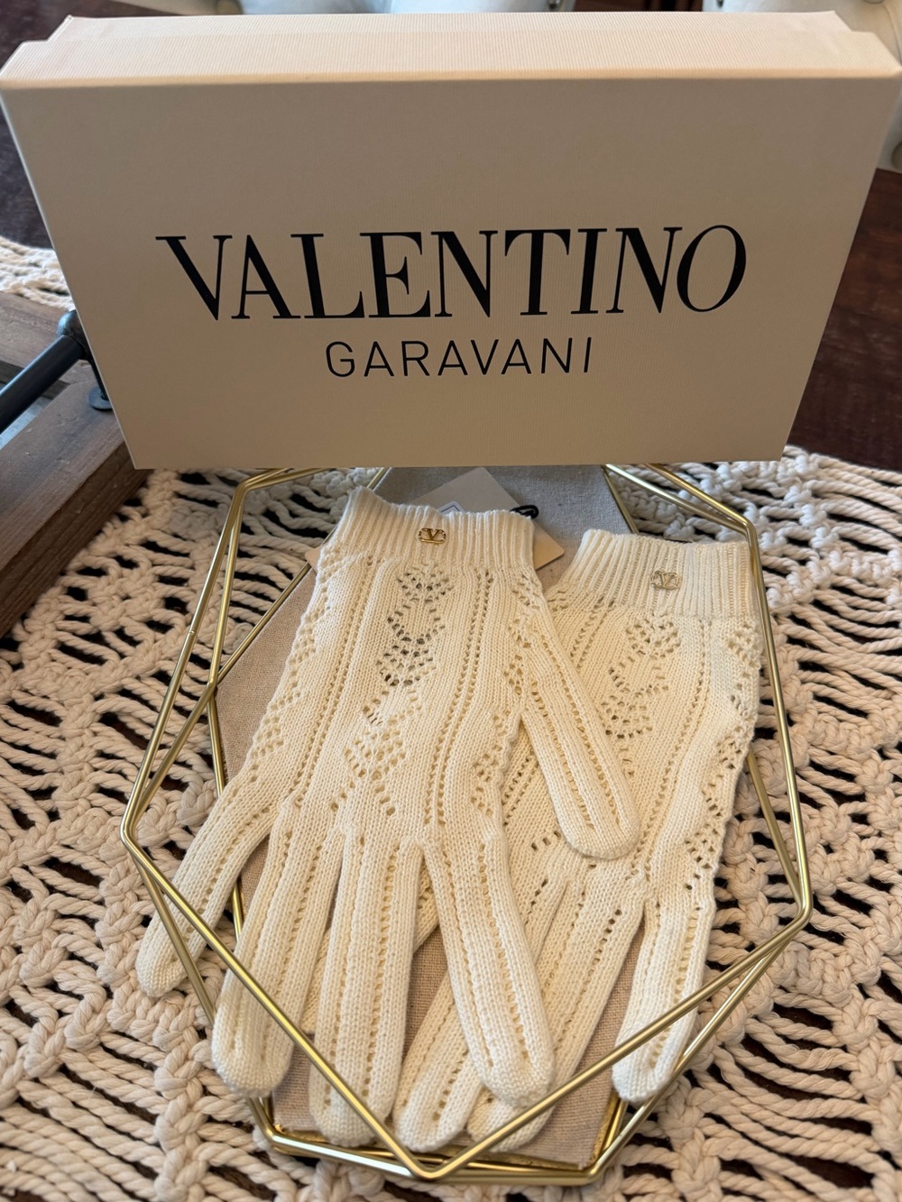 Valentino Garavani VLOGO Signature Pointelle Knit Gloves In Betulla - L/XL - NWT